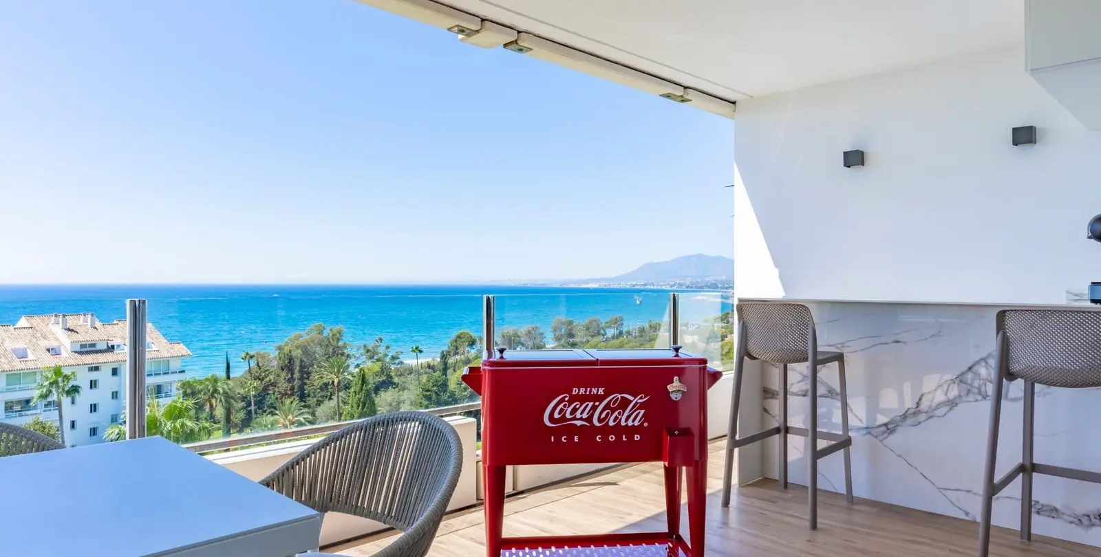 Venta de apartamento en planta media en Torre Real 2