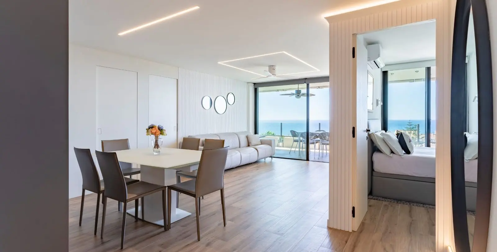Venta de apartamento en planta media en Torre Real 3
