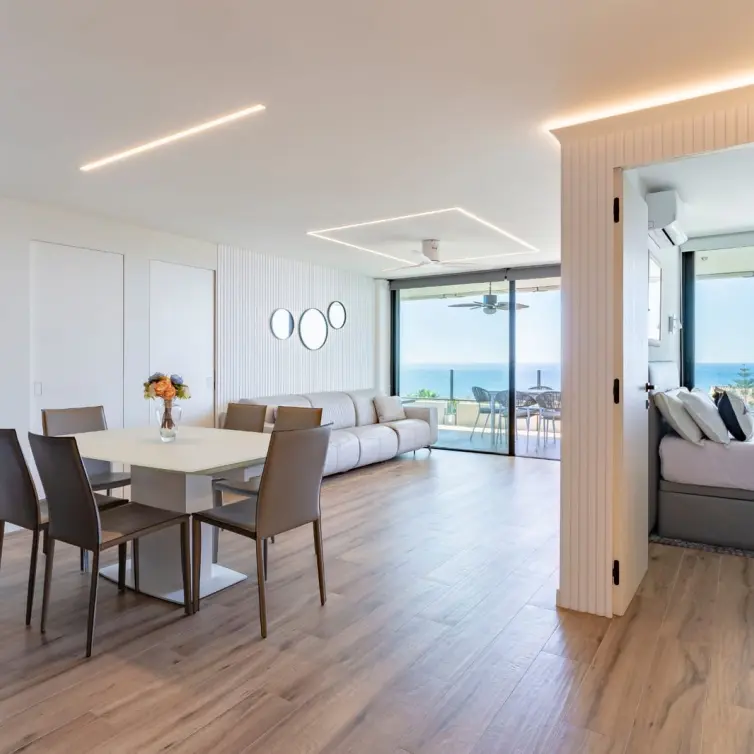 Venta de apartamento en planta media en Torre Real