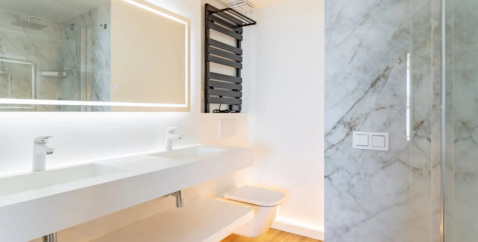 Venta de apartamento en planta media en Torre Real 12