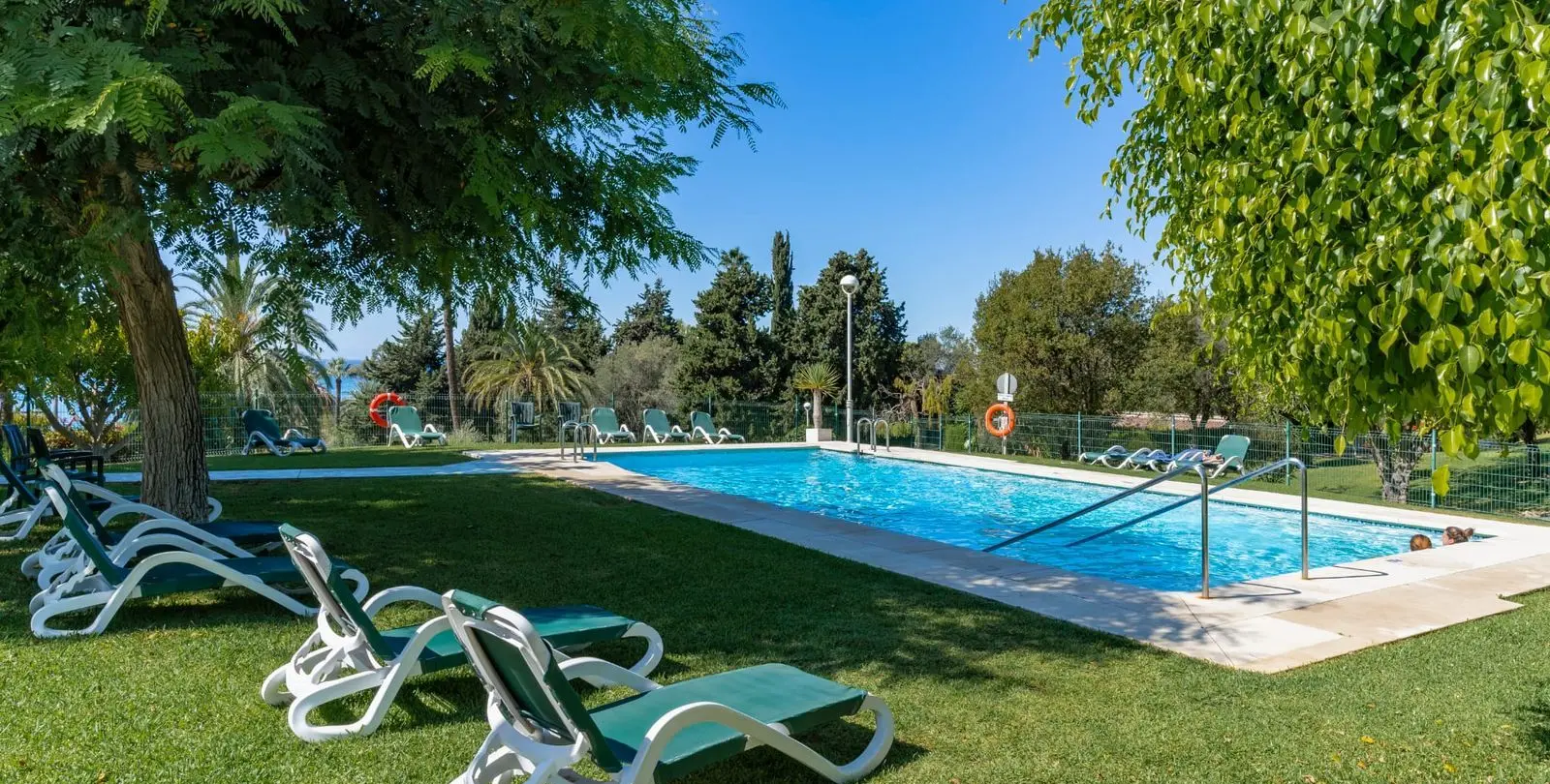 Sale of middle floor apartment in Torre Real 11
