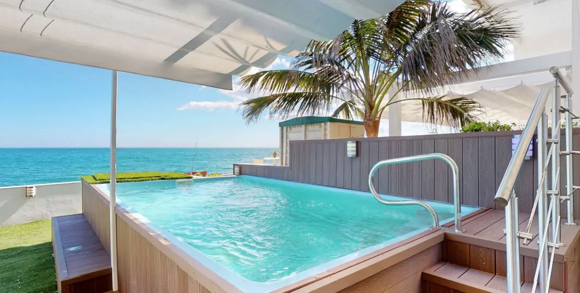 Sale of duplex in Estepona 1