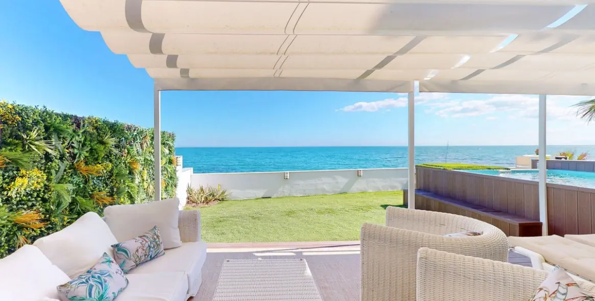 Sale of duplex in Estepona 3