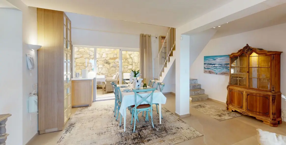 Sale of duplex in Estepona 13