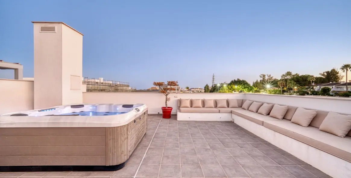 Продажа двухуровневого пентхауса в San Pedro de Alcántara 5