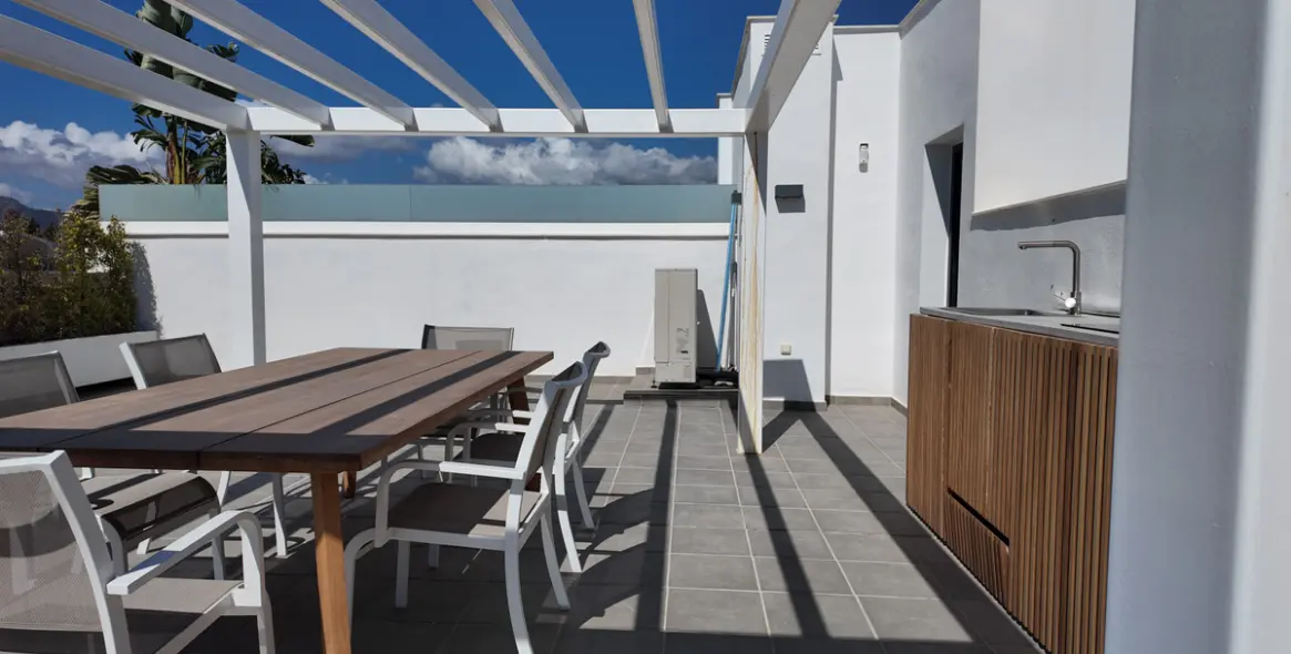 Продажа двухуровневого пентхауса в San Pedro de Alcántara 45