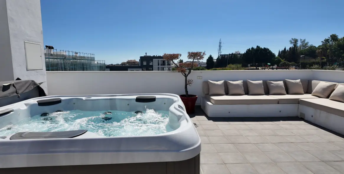 Продажа двухуровневого пентхауса в San Pedro de Alcántara 46