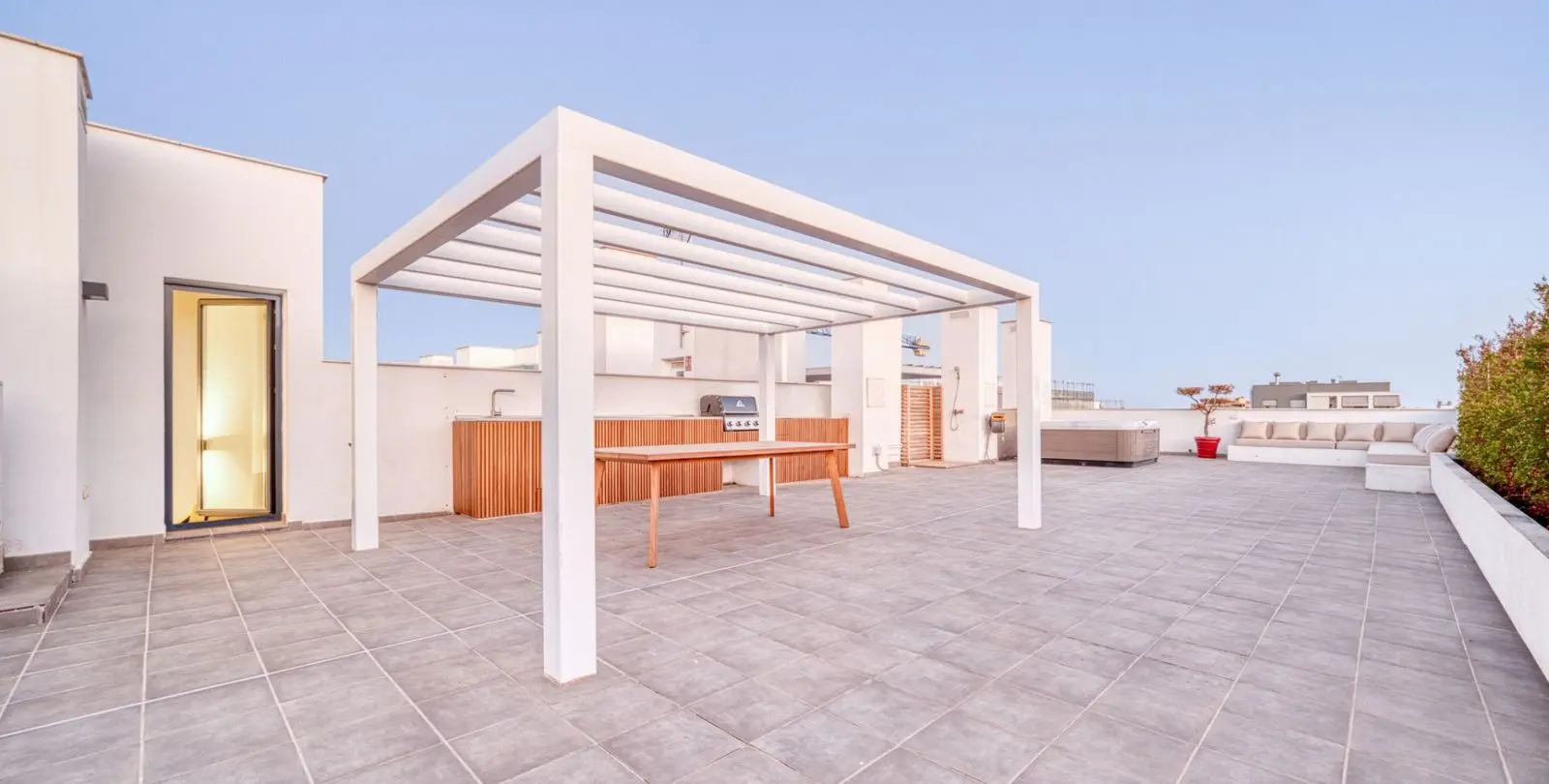 Продажа двухуровневого пентхауса в San Pedro de Alcántara 8