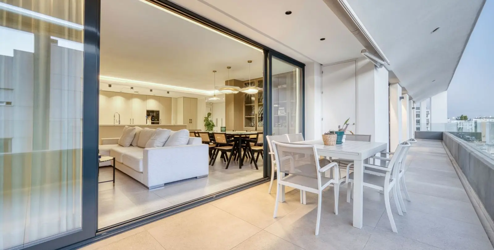 Продажа двухуровневого пентхауса в San Pedro de Alcántara 11