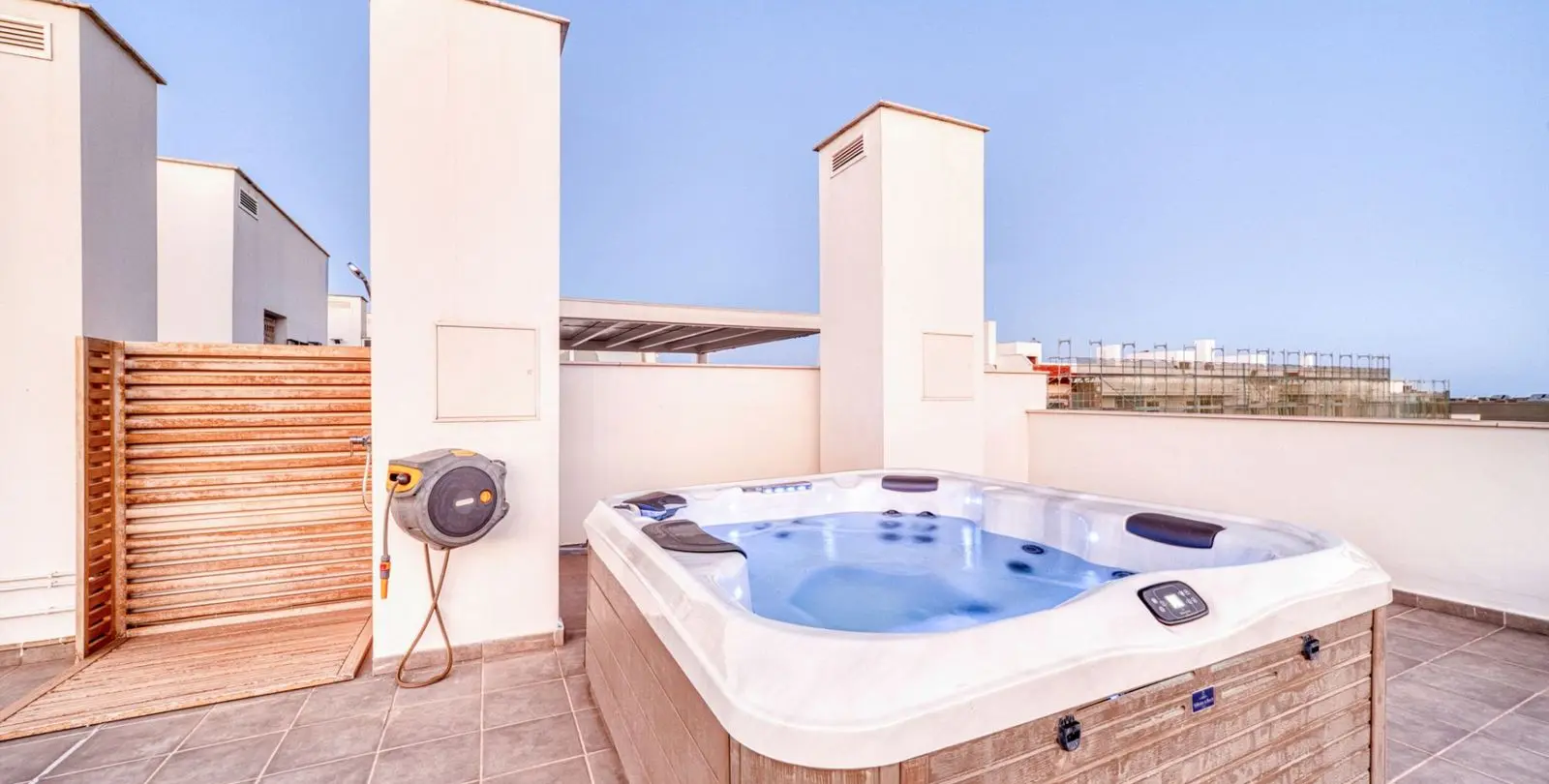 Продажа двухуровневого пентхауса в San Pedro de Alcántara 38