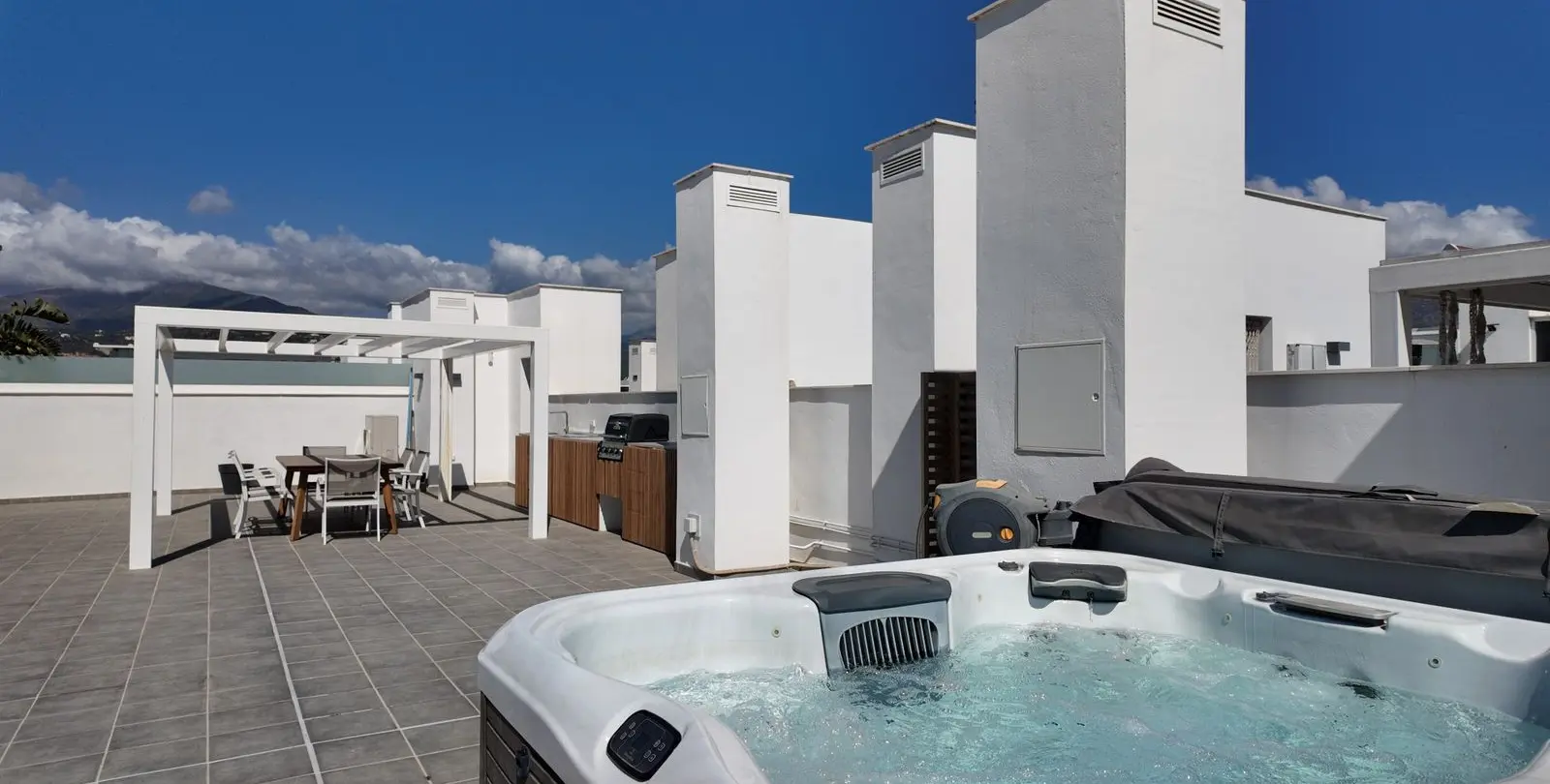 Продажа двухуровневого пентхауса в San Pedro de Alcántara 47
