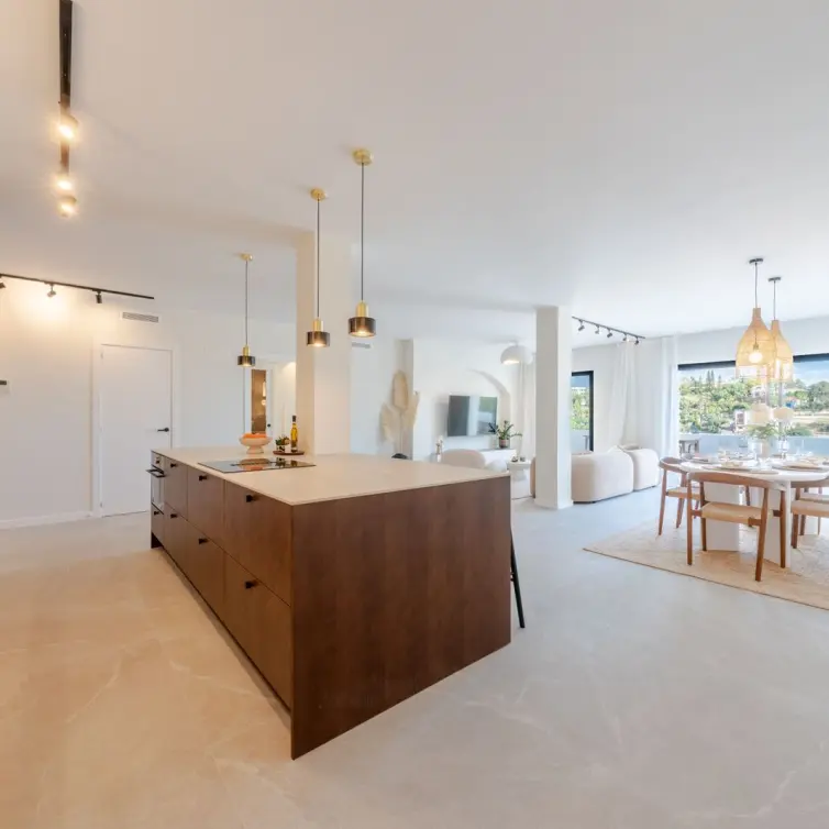 Sale of middle floor apartment in La Quinta