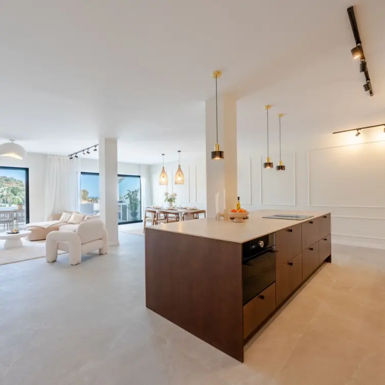 Sale of middle floor apartment in La Quinta