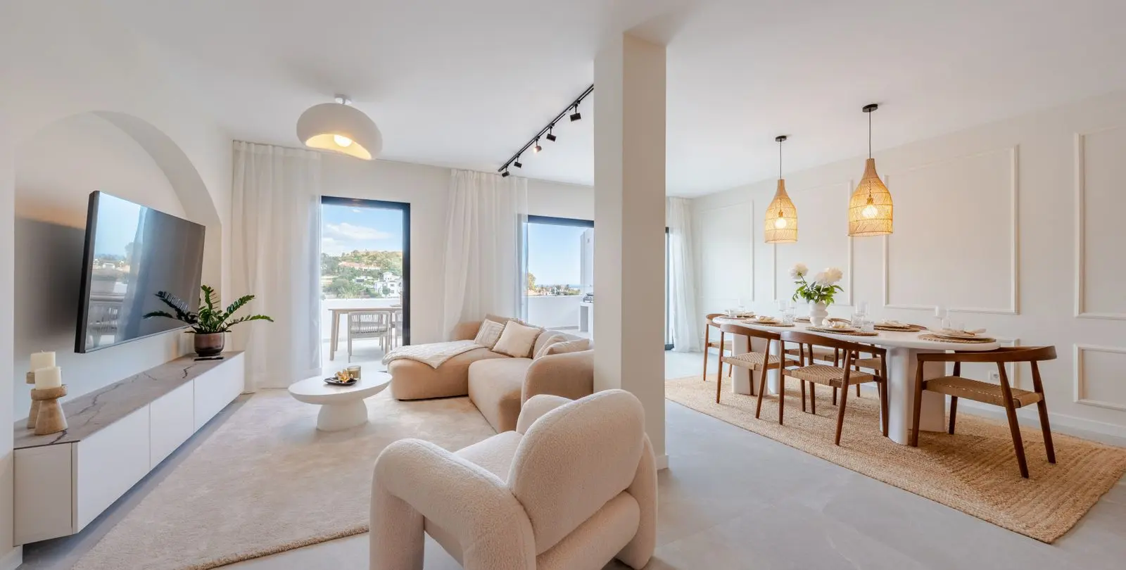 Venta de apartamento en planta media en La Quinta 8