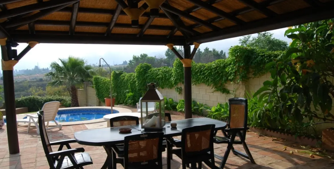 Sale of detached villa in Alhaurín de la Torre 2