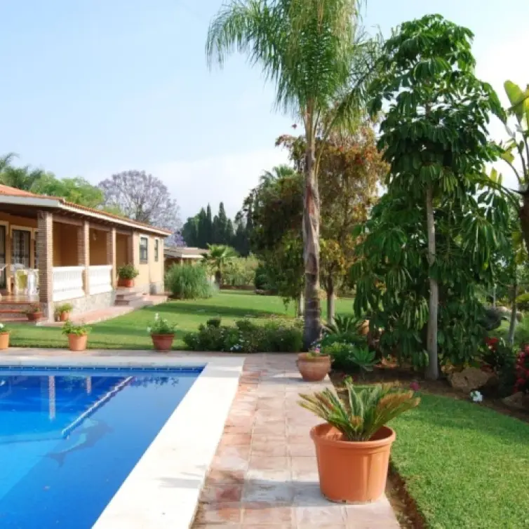 Venta de villa independiente en Alhaurín de la Torre