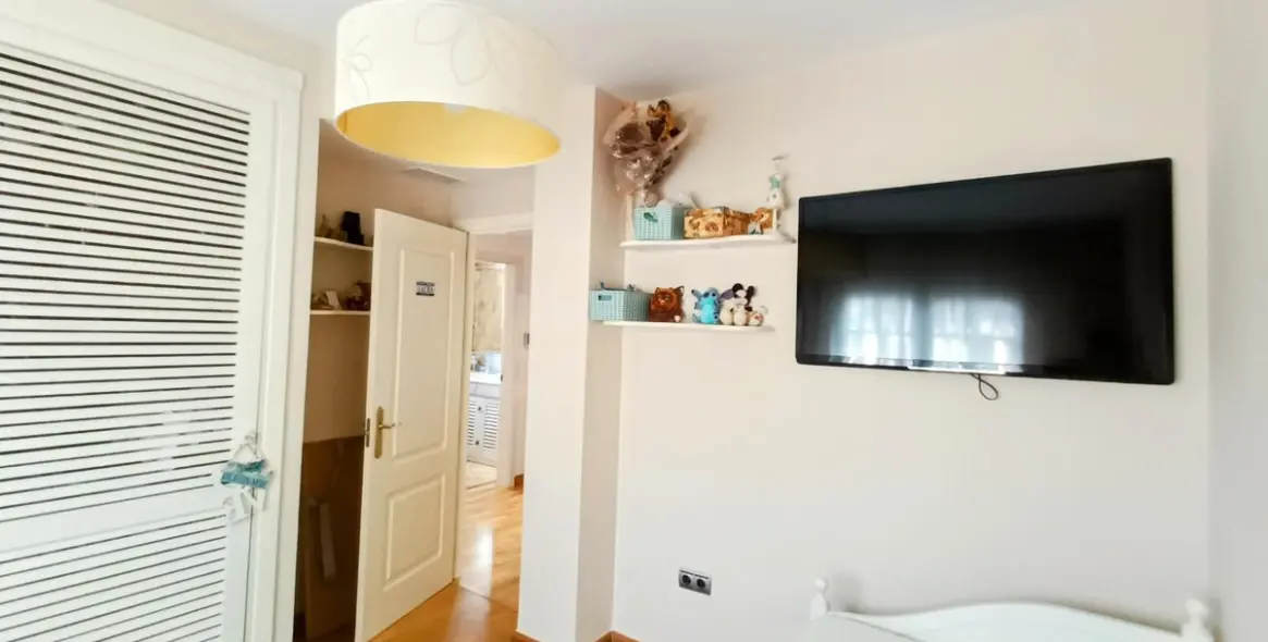 Sale of semi-detached house in Guadalmar 15