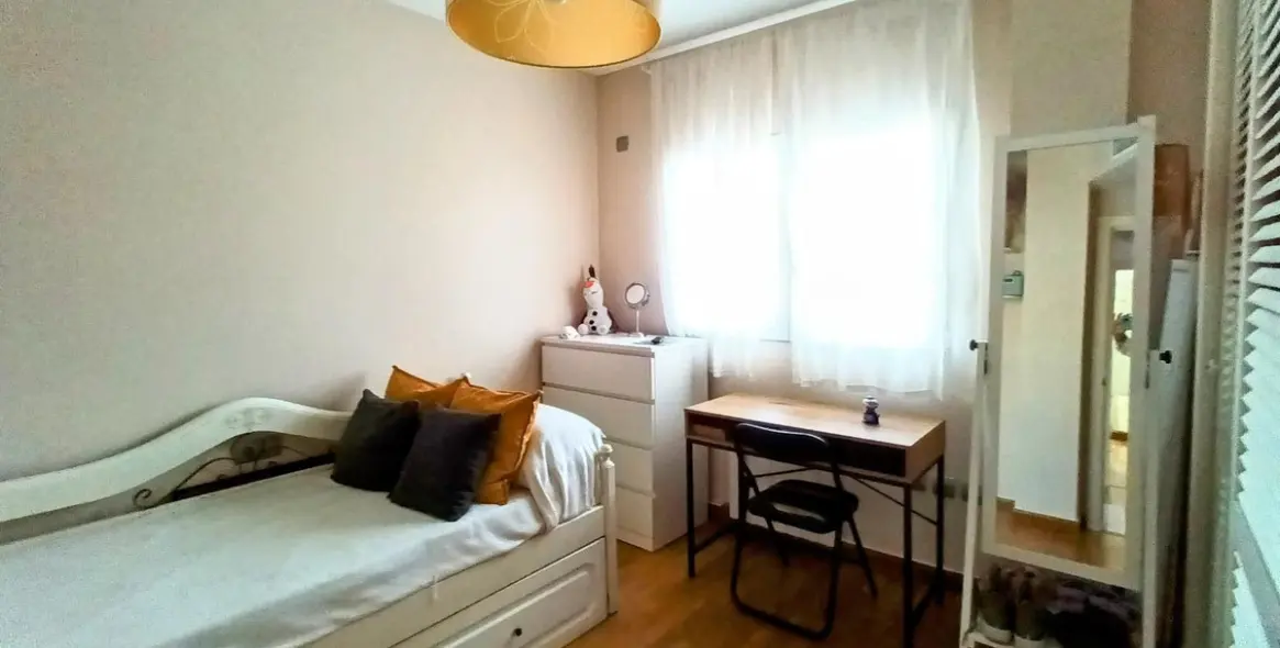 Продажа дома на две семьи в Guadalmar 24