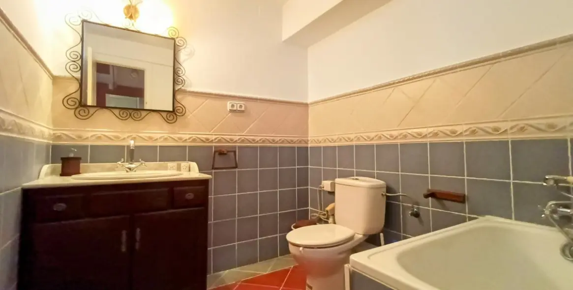 Продажа дома на две семьи в Guadalmar 53