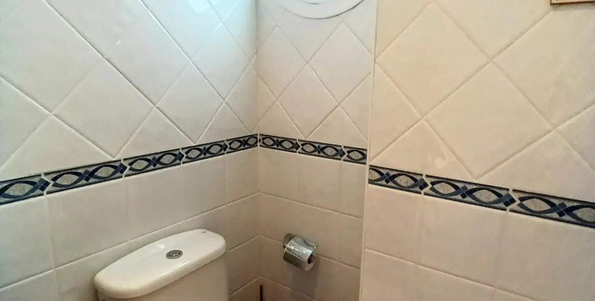 Продажа дома на две семьи в Guadalmar 55