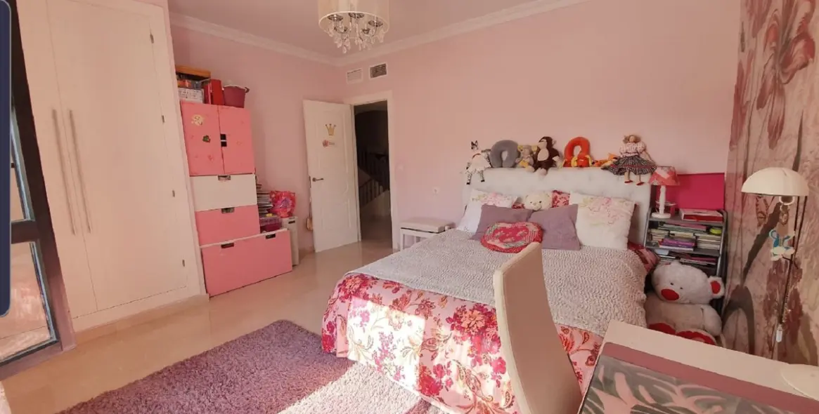 Sale of townhouse in San Pedro de Alcántara 17