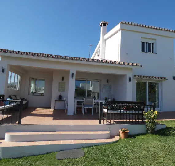 Oтдельно стоящая вилла R4237291