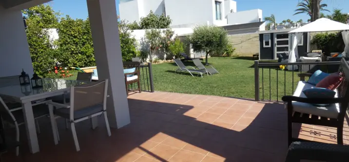 Oтдельно стоящая вилла R4237291 3