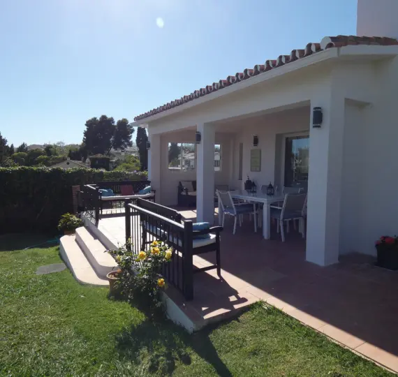 Oтдельно стоящая вилла R4237291