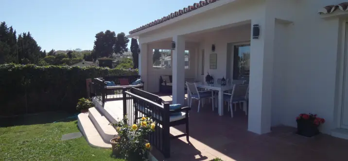 Oтдельно стоящая вилла R4237291 4