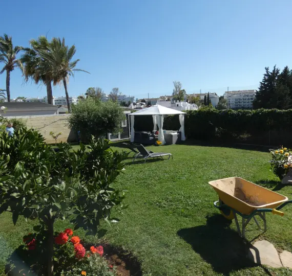 Oтдельно стоящая вилла R4237291