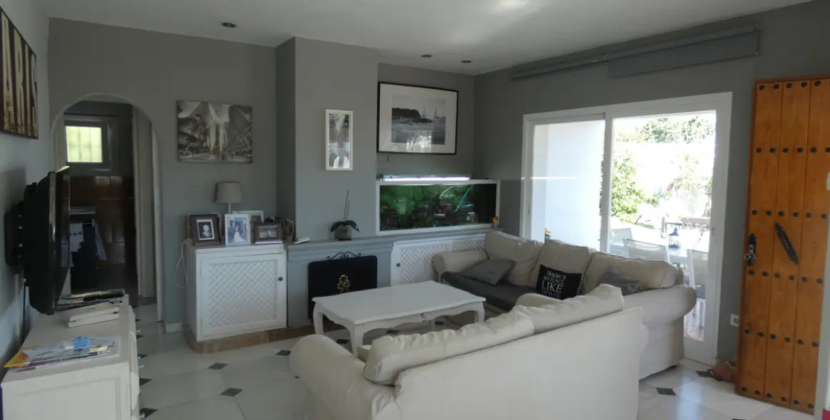 Продажа  отдельно стоящей виллы в San Pedro de Alcántara (район San Pedro de Alcántara) 9