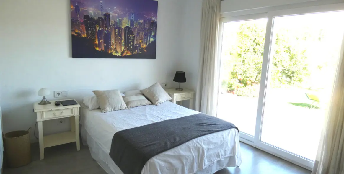 Продажа  отдельно стоящей виллы в San Pedro de Alcántara (район San Pedro de Alcántara) 10