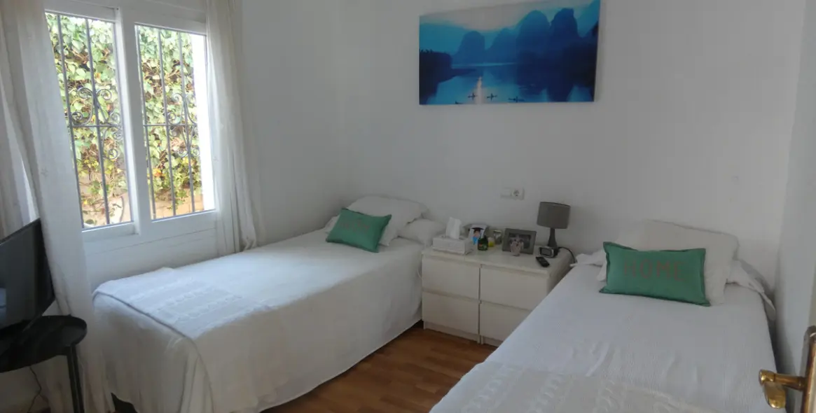 Продажа  отдельно стоящей виллы в San Pedro de Alcántara (район San Pedro de Alcántara) 11