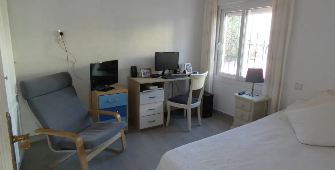 Продажа  отдельно стоящей виллы в San Pedro de Alcántara (район San Pedro de Alcántara) 12