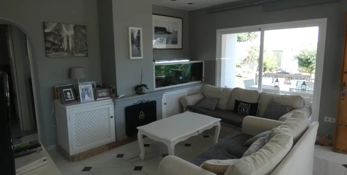 Продажа  отдельно стоящей виллы в San Pedro de Alcántara (район San Pedro de Alcántara) 19