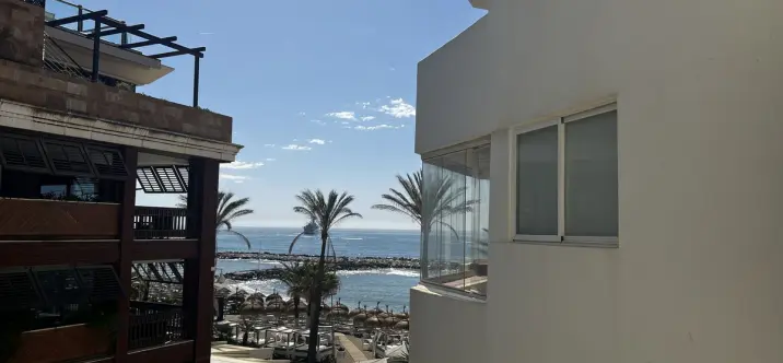 Sale of middle floor apartment in Puerto Banús 4
