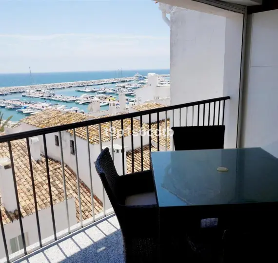 Middle floor apartment R2929403