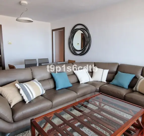 Middle floor apartment R2929403