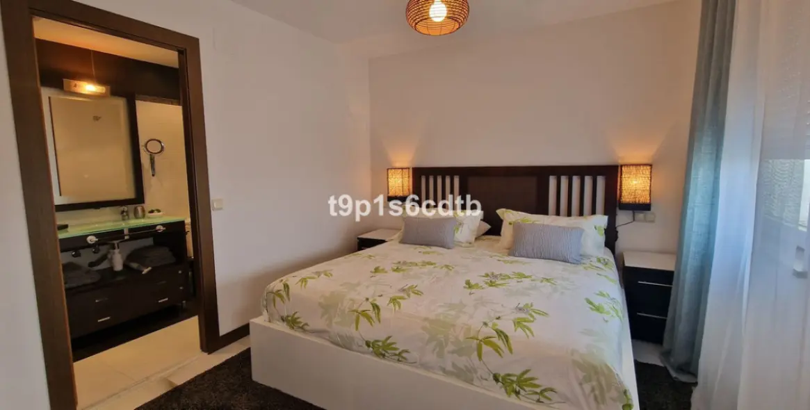 Short-term rent of middle floor apartment in Puerto Banús 13