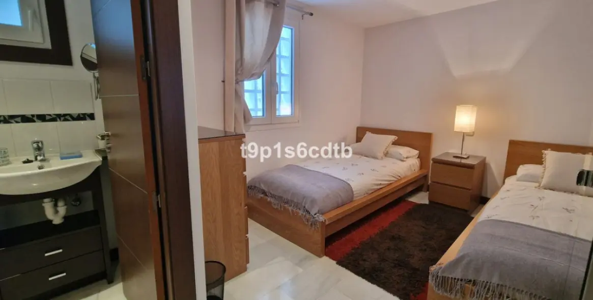 Short-term rent of middle floor apartment in Puerto Banús 24