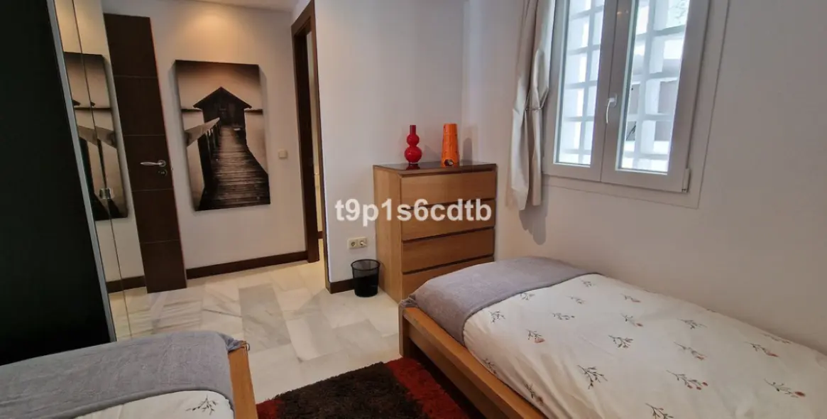 Short-term rent of middle floor apartment in Puerto Banús 27