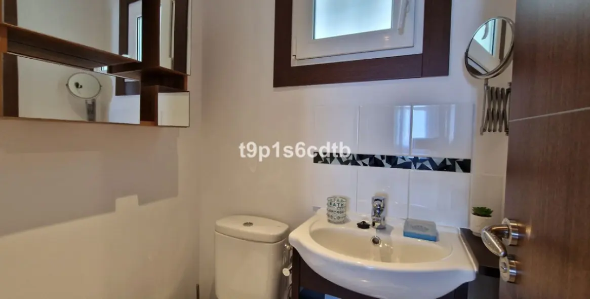 Short-term rent of middle floor apartment in Puerto Banús 28