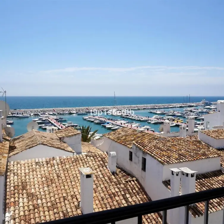 Long-term rent of middle floor apartment in Puerto Banús