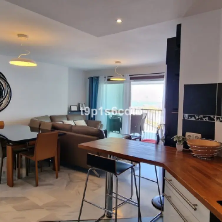Long-term rent of middle floor apartment in Puerto Banús