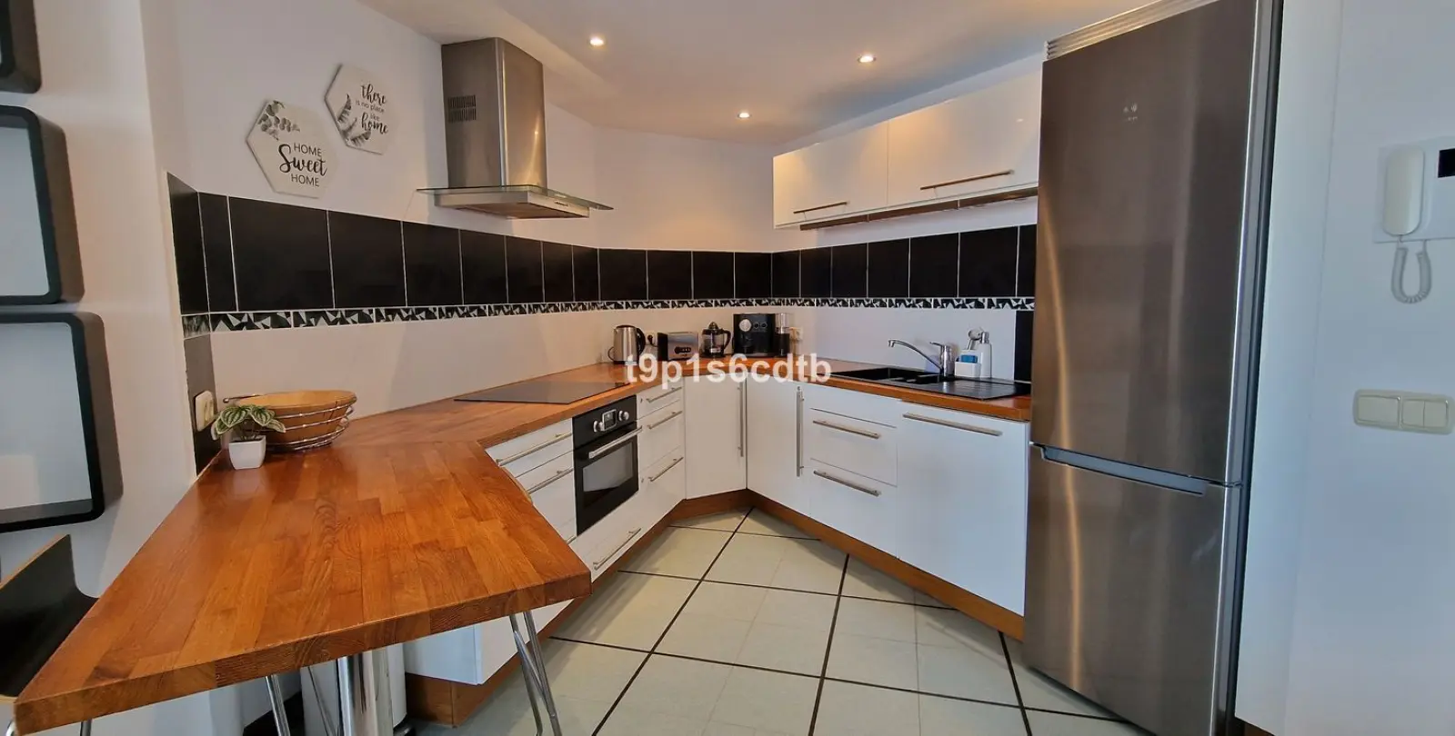 Long-term rent of middle floor apartment in Puerto Banús 12