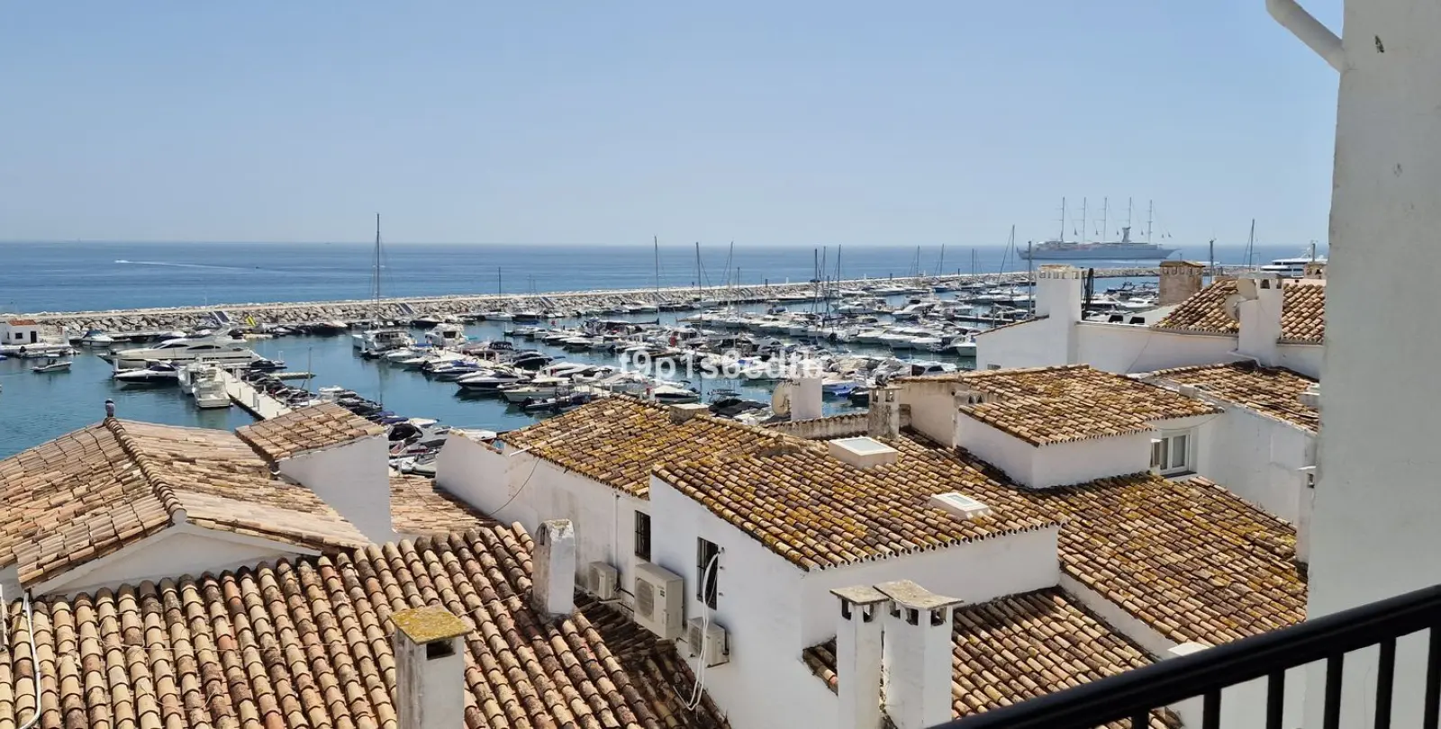 Long-term rent of middle floor apartment in Puerto Banús 36