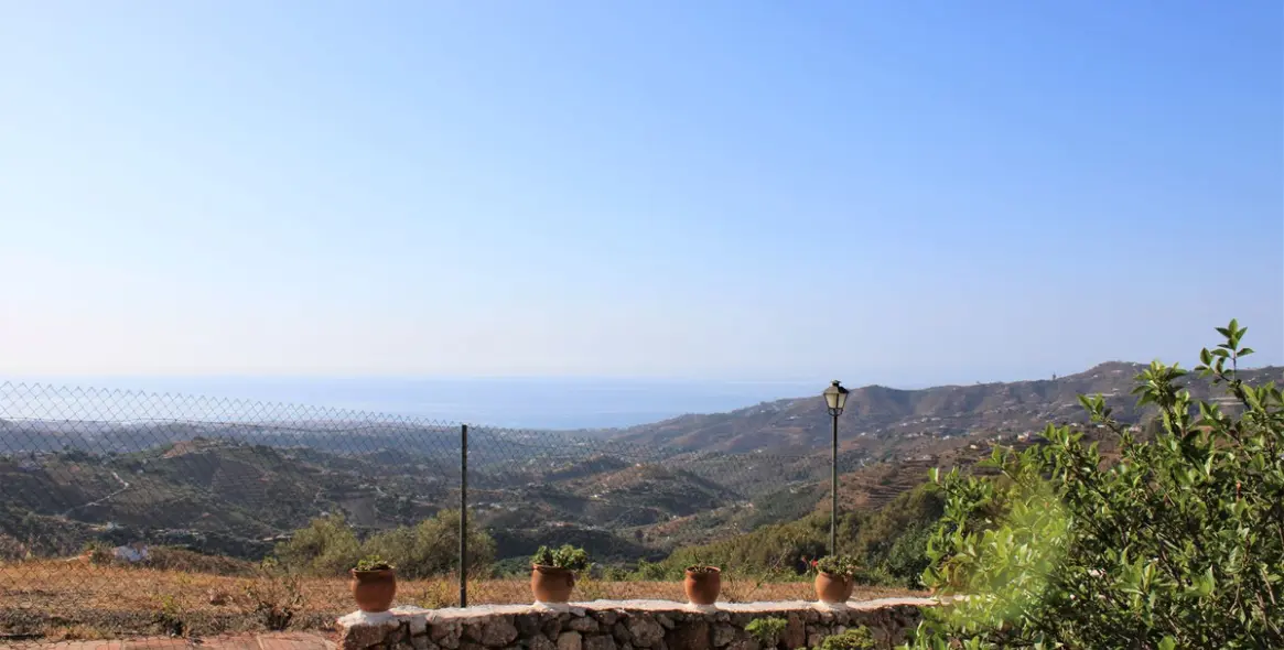 Sale of detached villa in Frigiliana 17