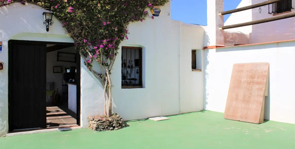 Sale of detached villa in Frigiliana 18