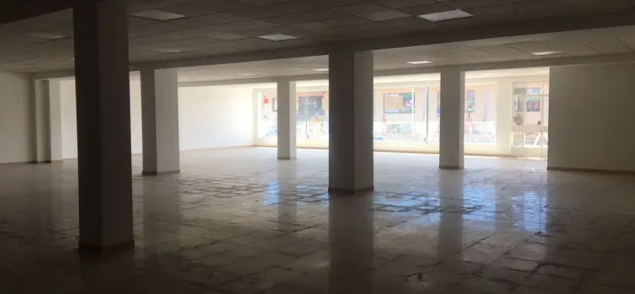 Venta de negocio en San Roque 4