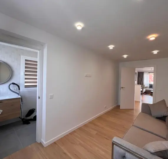 Продажа двухуровневого пентхауса в New Golden Mile